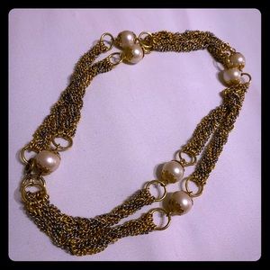 4/$25 - Mixed metal pearl necklace